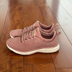 APL Techloom Phantom